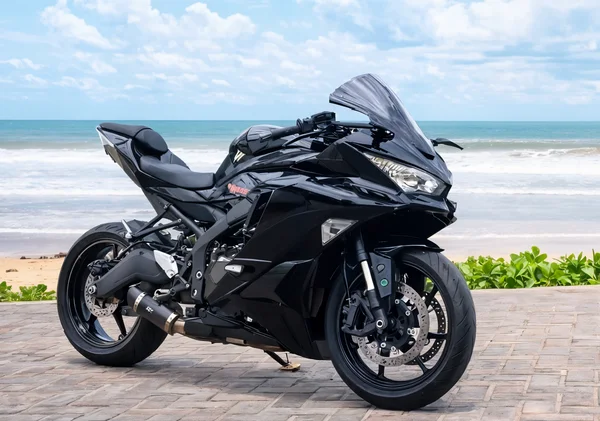 Kawasaki Ninja ZX-25RR Rental Bali | 17,000 RPM Inline-Four | Erebora